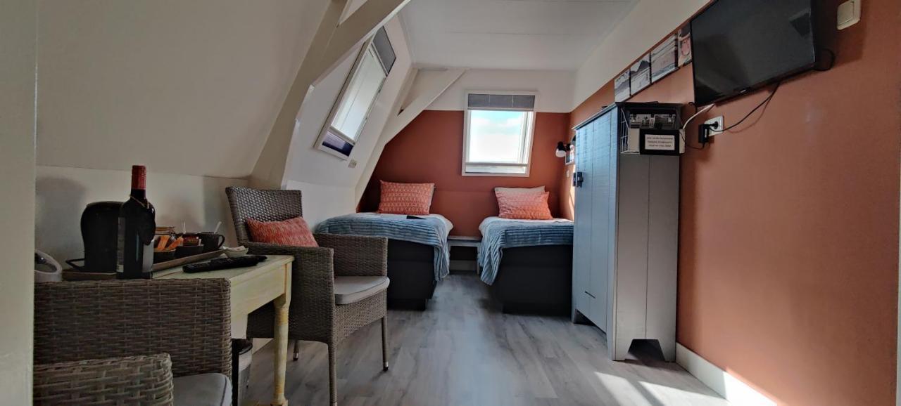 Uit Alle Windstreken Hindeloopen Exterior foto