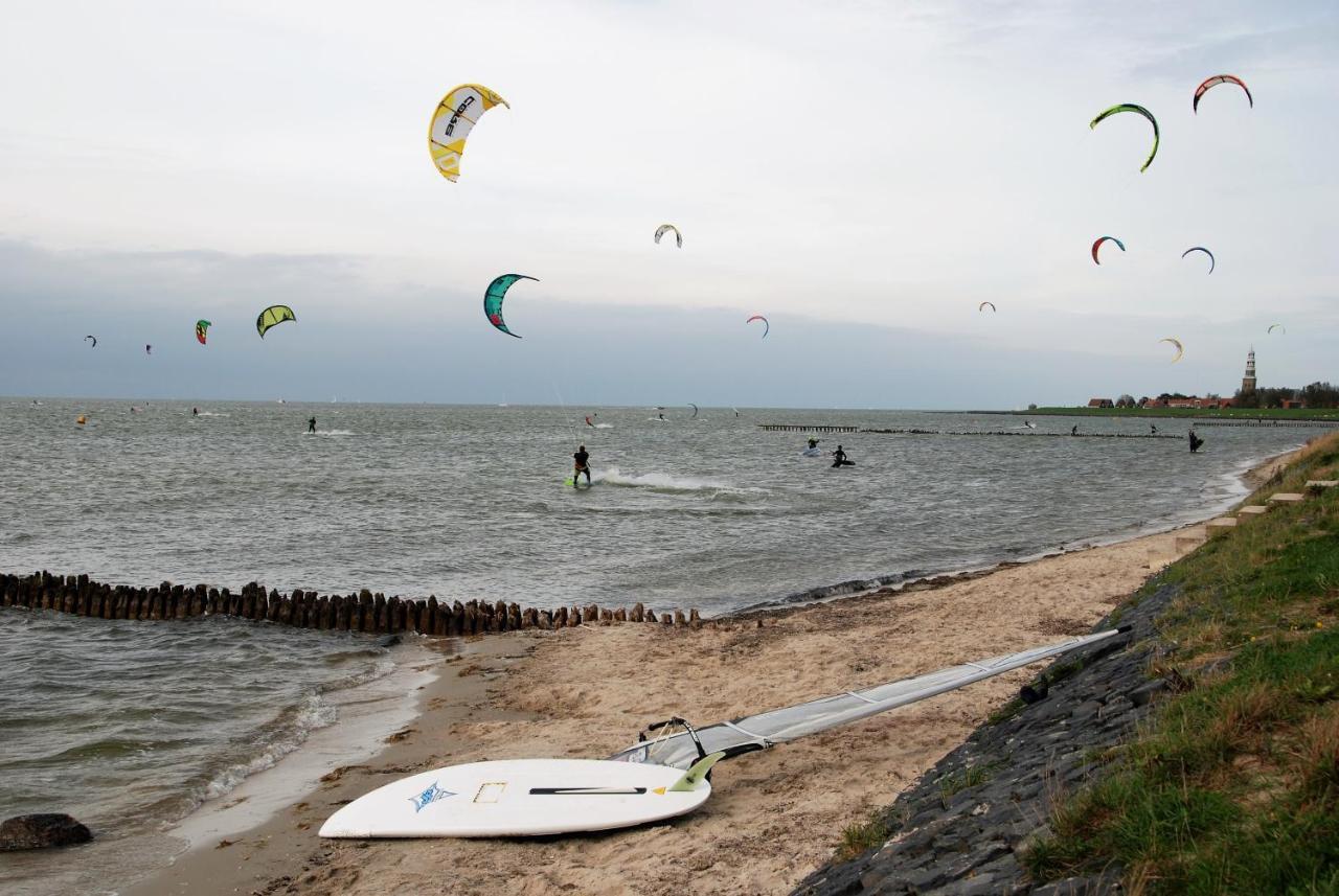 Uit Alle Windstreken Hindeloopen Exterior foto