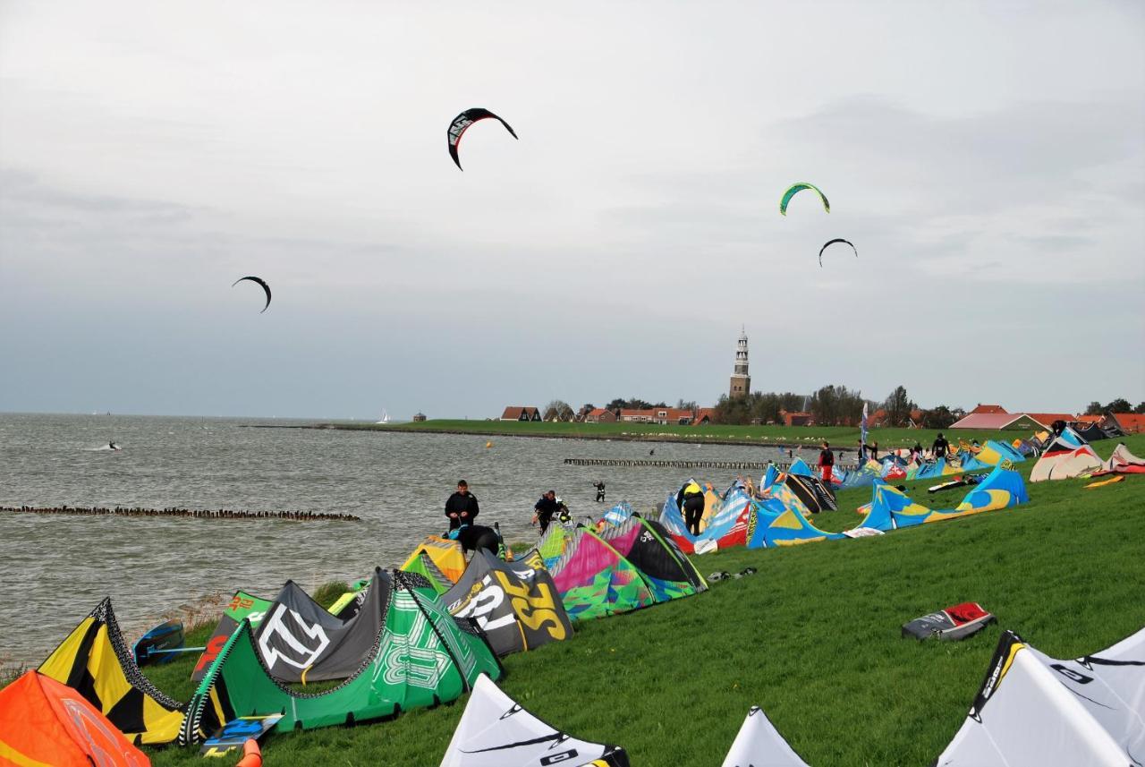 Uit Alle Windstreken Hindeloopen Exterior foto