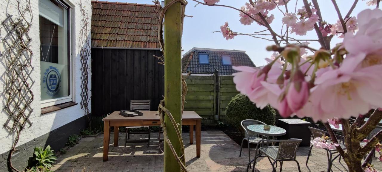 Uit Alle Windstreken Hindeloopen Exterior foto